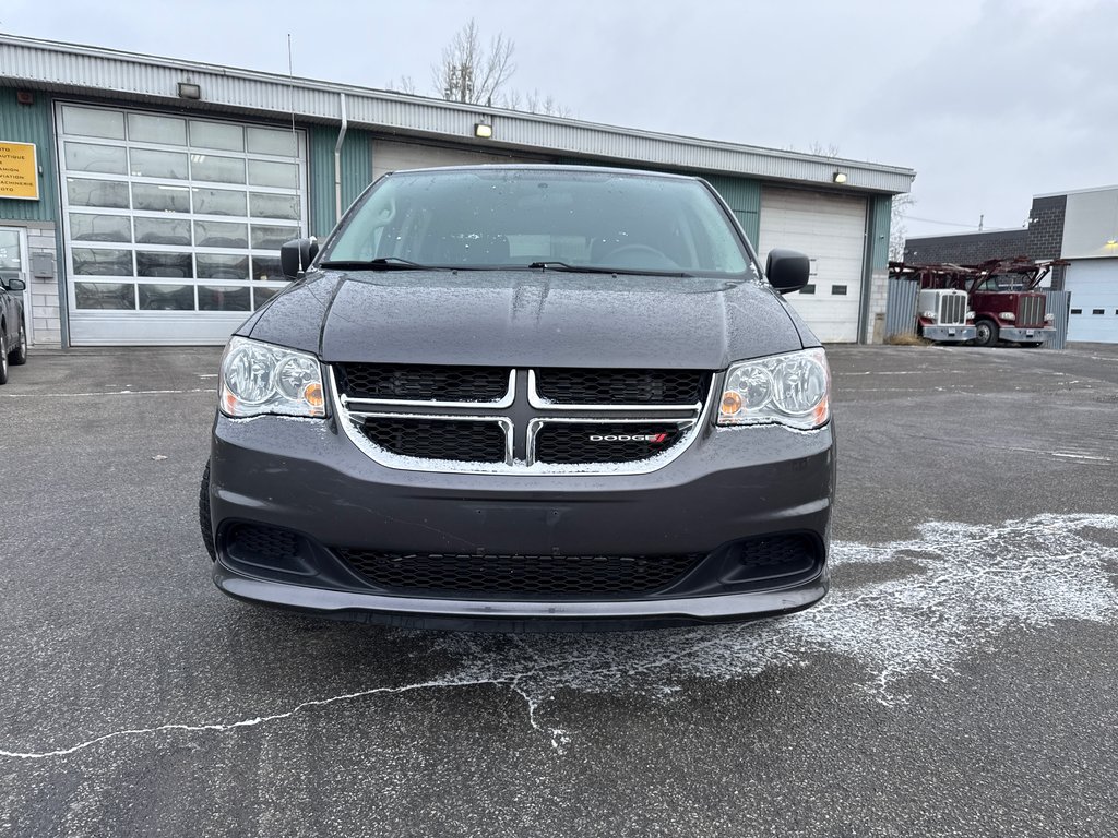 2017 Dodge Grand Caravan SXT in Repentigny, Quebec - 9 - w1024h768px