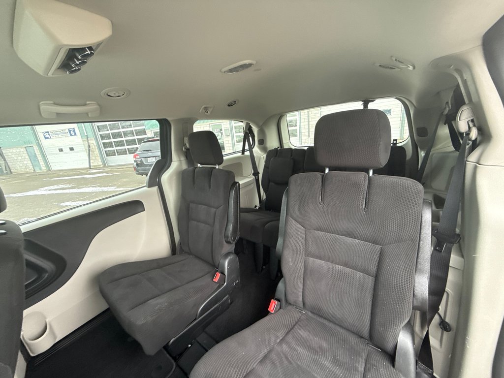 2017 Dodge Grand Caravan SXT in Repentigny, Quebec - 16 - w1024h768px