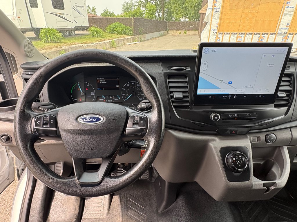 2022 Ford E-Transit Cargo Van High Roof 148 EXT in Repentigny, Quebec - 12 - w1024h768px