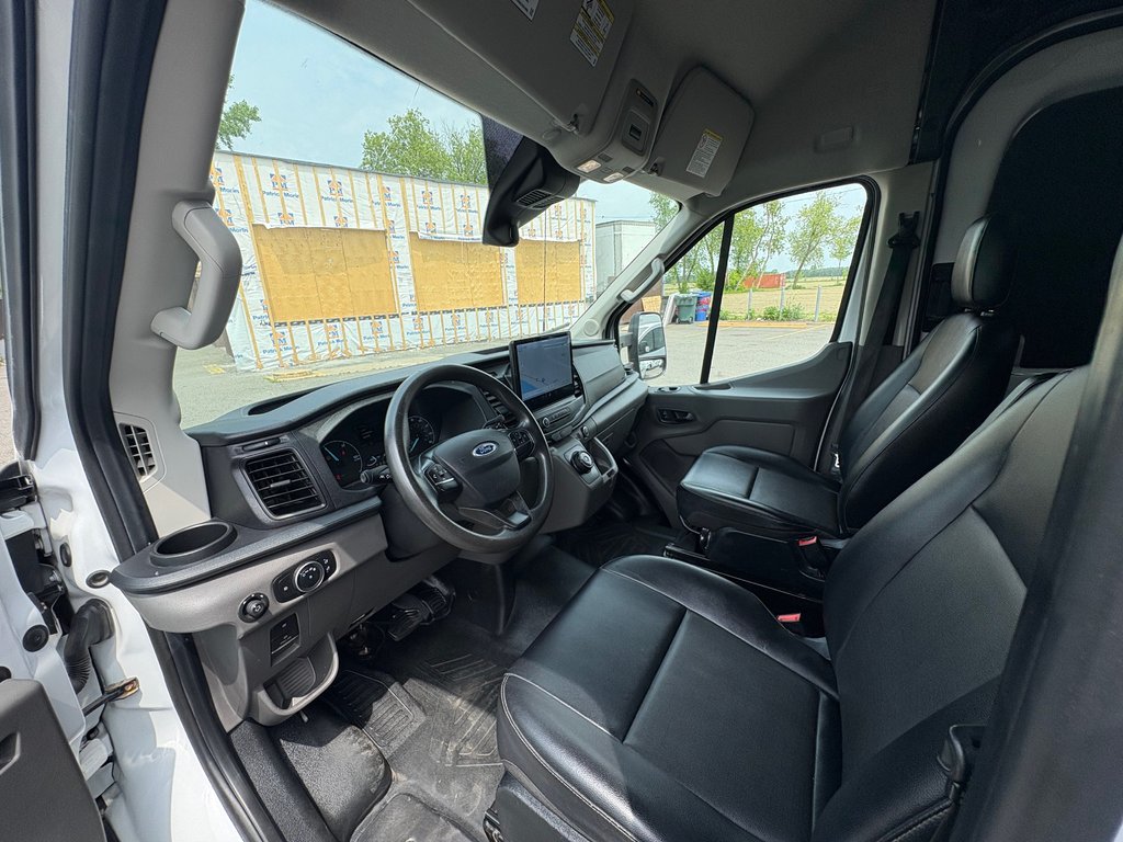 2022 Ford E-Transit Cargo Van High Roof 148 EXT in Repentigny, Quebec - 11 - w1024h768px