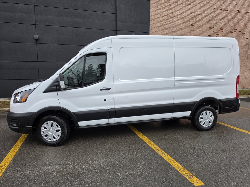 2023 Ford E-Transit Cargo Van T-350 Medium Roof 148' in Repentigny, Quebec - 2 - w1024h768px