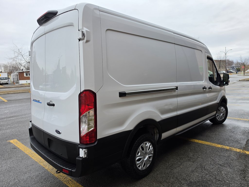 2023 Ford E-Transit Cargo Van T-350 Medium Roof 148' in Repentigny, Quebec - 8 - w1024h768px