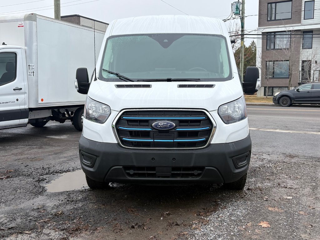 2023 Ford E-Transit Cargo Van T-350 Medium Roof 148' in Repentigny, Quebec - 3 - w1024h768px