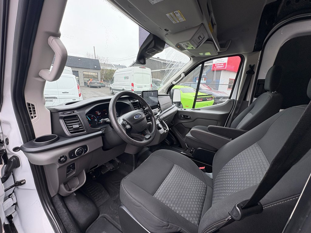 2023 Ford E-Transit Cargo Van T-350 Medium Roof 148' in Repentigny, Quebec - 11 - w1024h768px