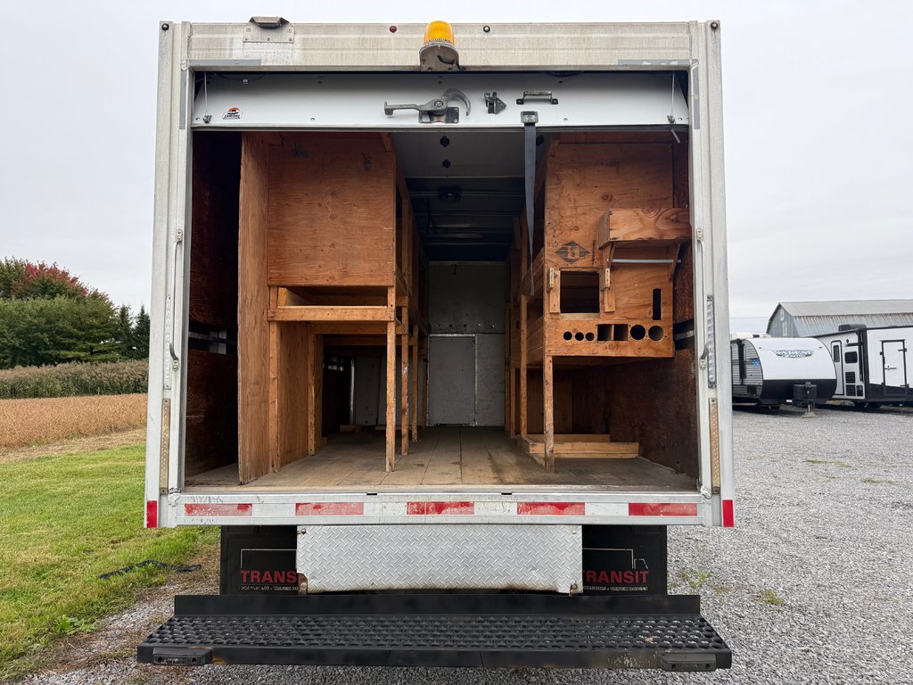 2011 Ford Econoline Commercial Cutaway E-450 in Saint-Sulpice, Quebec - 10 - w1024h768px
