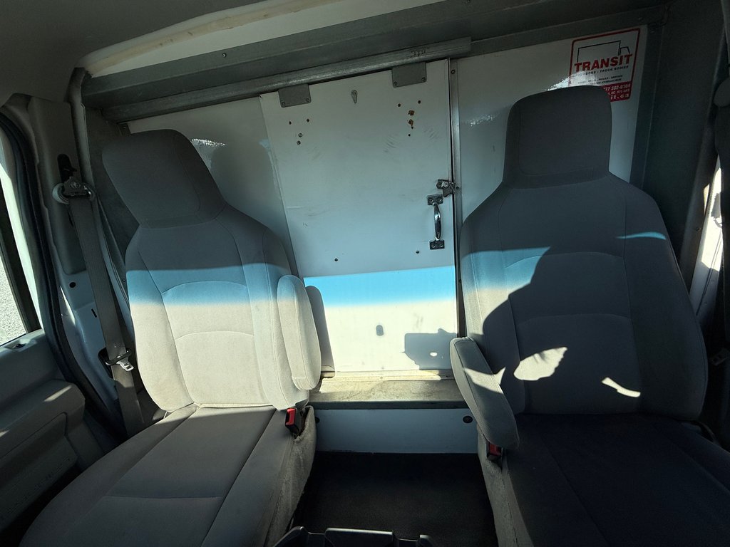 2011 Ford Econoline Commercial Cutaway E-450 in Saint-Sulpice, Quebec - 14 - w1024h768px
