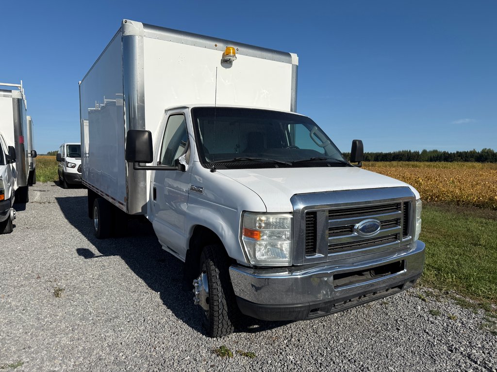 2011 Ford Econoline Commercial Cutaway E-450 in Saint-Sulpice, Quebec - 8 - w1024h768px