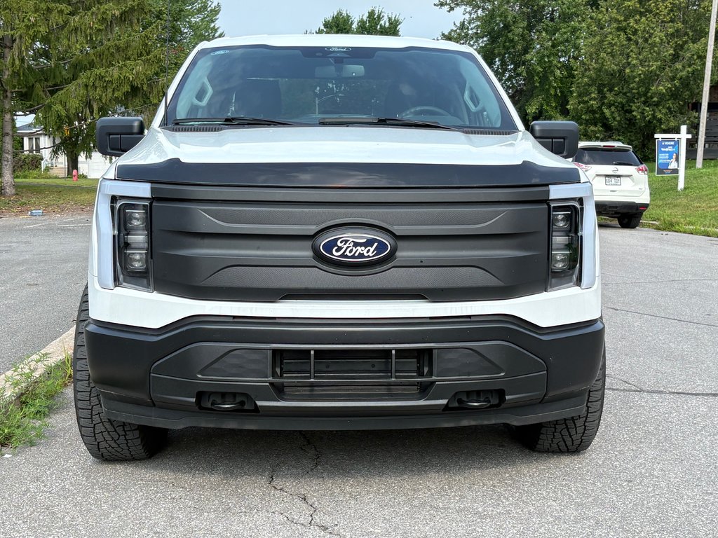 2024 Ford F-150 Lightning Pro in Saint-Sulpice, Quebec - 2 - w1024h768px