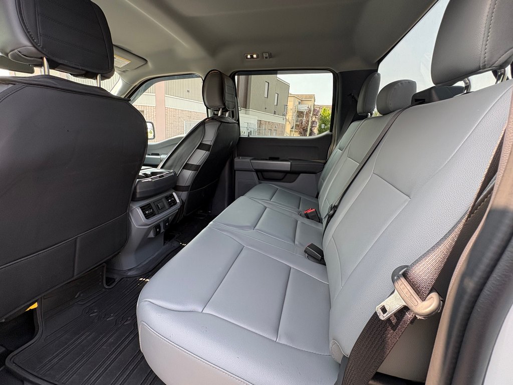 2024 Ford F-150 Lightning Pro in Saint-Sulpice, Quebec - 14 - w1024h768px