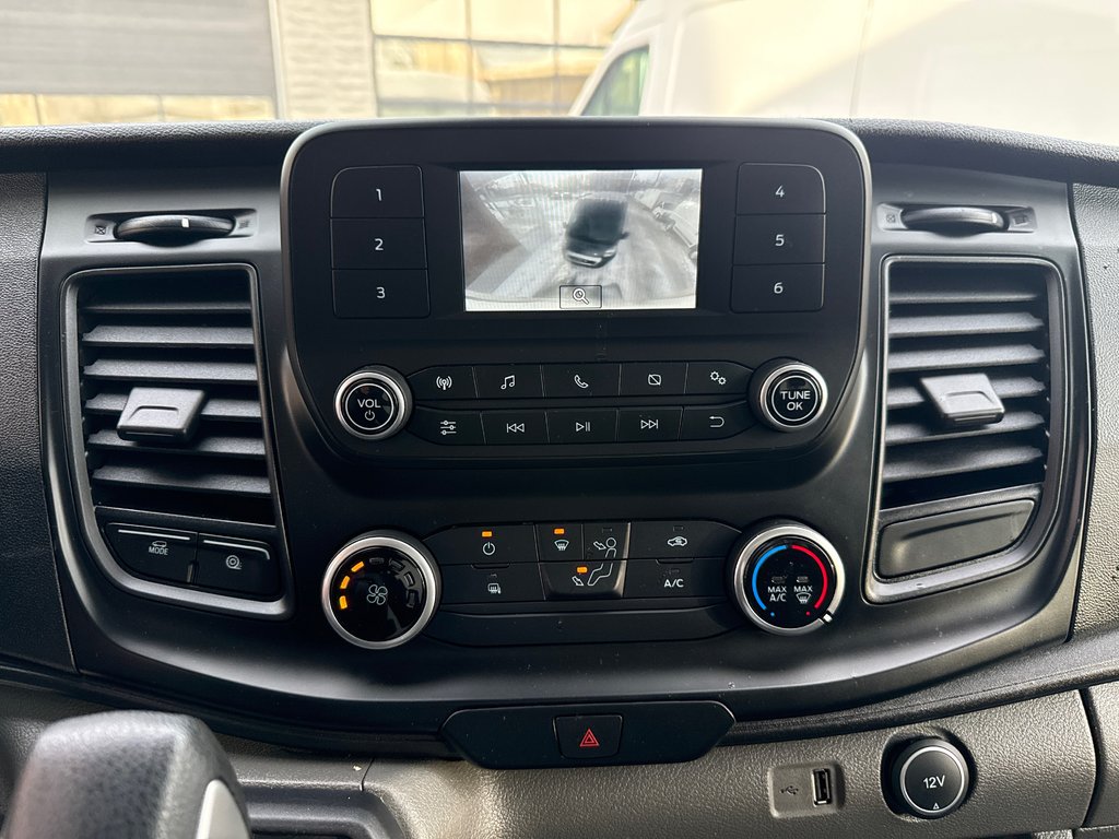 Ford T-250 CUBE 14' 14 PIEDS ROUE SIMPLE *OVERCAB* 2023 à Repentigny, Québec - 17 - w1024h768px