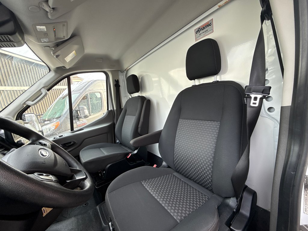 Ford T-250 CUBE 14' 14 PIEDS ROUE SIMPLE *OVERCAB* 2023 à Repentigny, Québec - 12 - w1024h768px