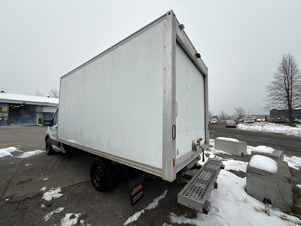 Ford T-250 CUBE 14' 14' PIEDS 2023 à Repentigny, Québec - 8 - w1024h768px