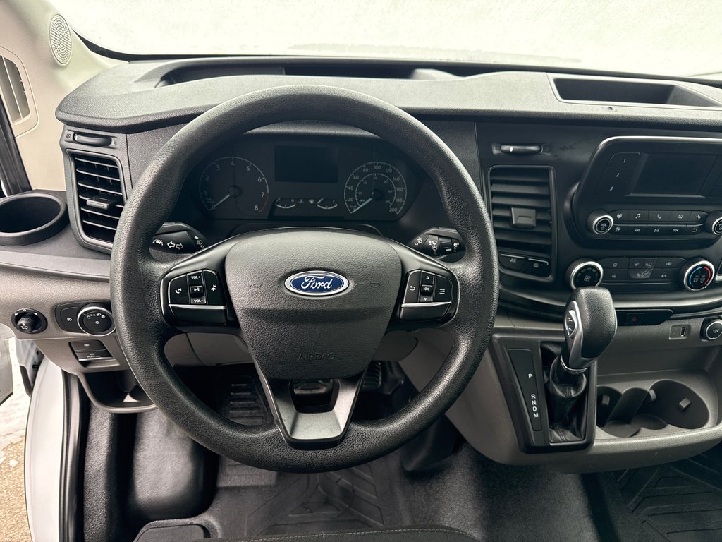 Ford T-250 CUBE 14' 14' PIEDS 2023 à Repentigny, Québec - 14 - w1024h768px