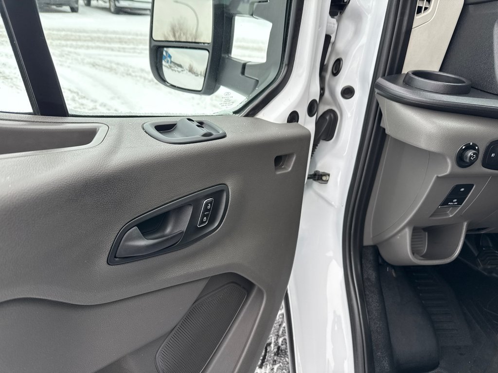 Ford Transit Cargo Van CUBE 14 PIEDS 2023 à Repentigny, Québec - 19 - w1024h768px