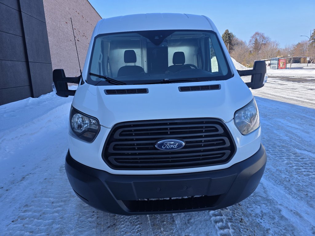 2015 Ford Transit Cargo Van T-250 Medium Roof 148' in Repentigny, Quebec - 11 - w1024h768px