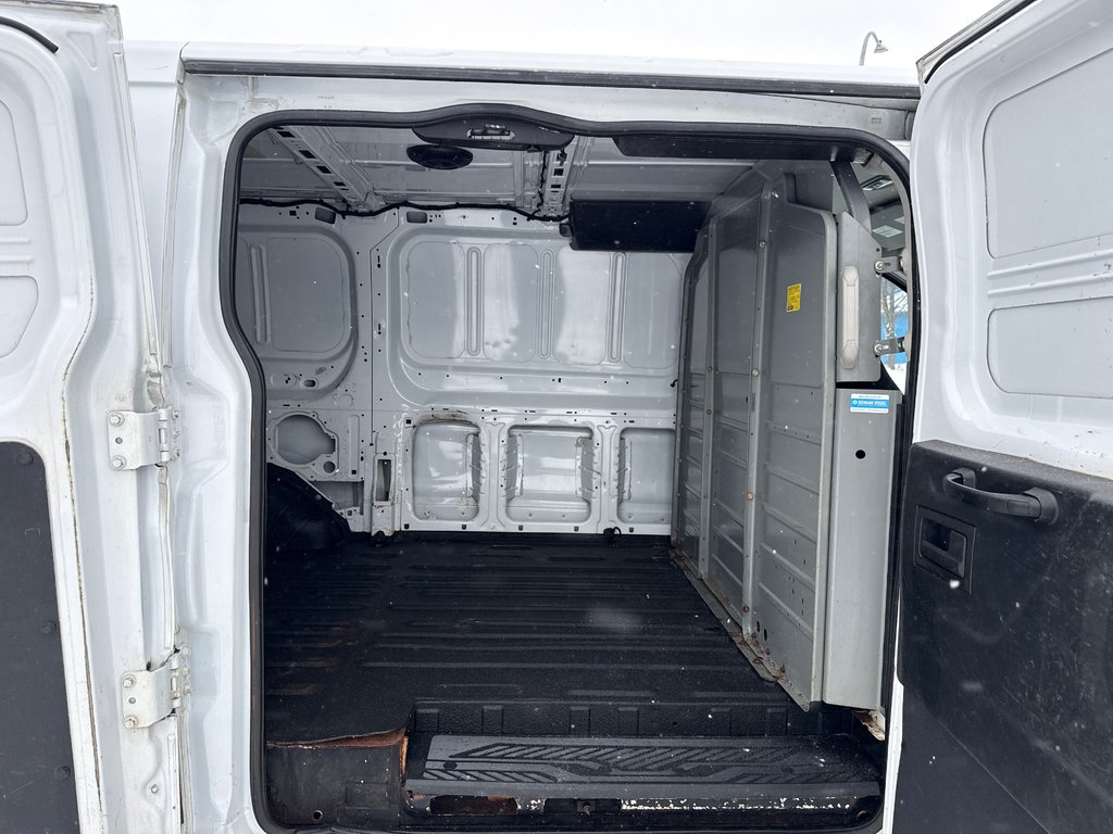 2016 Ford Transit Cargo Van T-250 Low Roof 130' in Repentigny, Quebec - 13 - w1024h768px