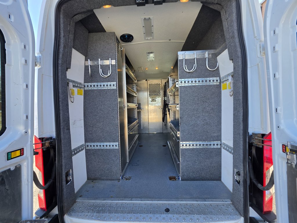 2016 Ford Transit Cargo Van T-250 High Roof 148' in Repentigny, Quebec - 15 - w1024h768px