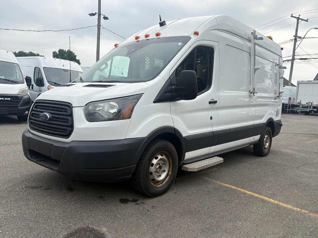 2016 Ford Transit Cargo Van T-250 High Roof 148' in Repentigny, Quebec - 1 - w1024h768px