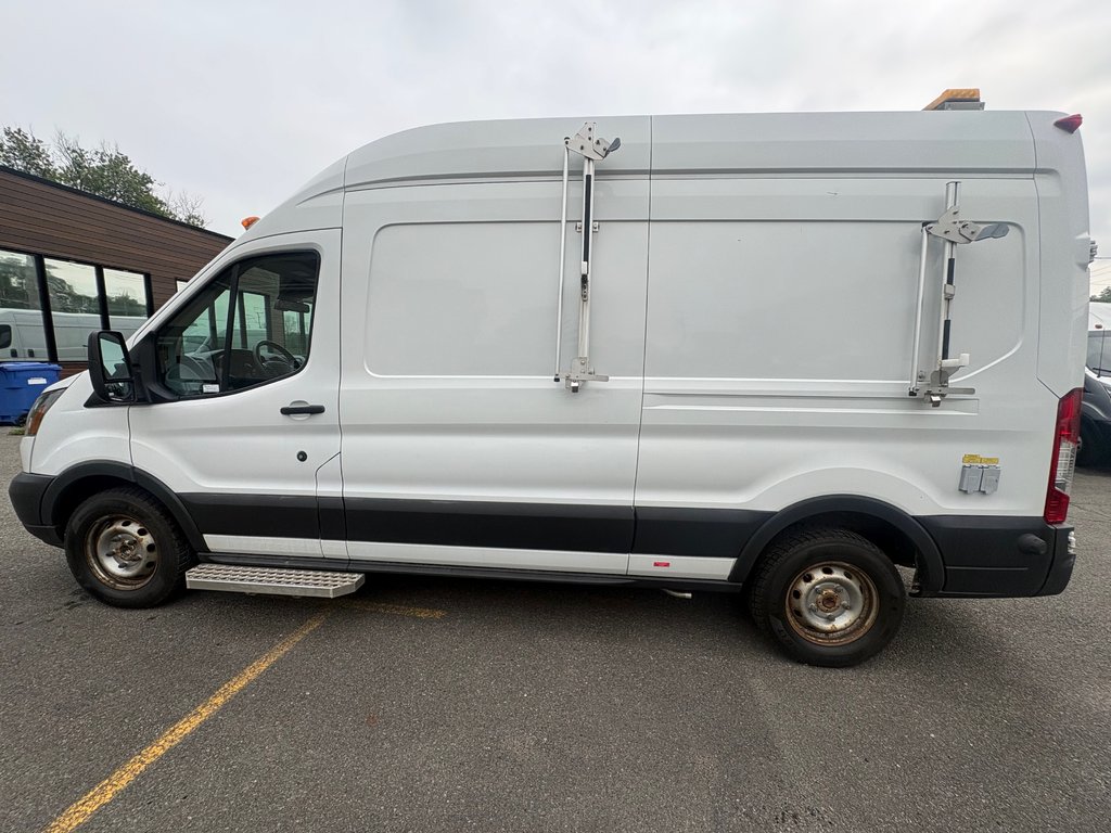 2016 Ford Transit Cargo Van T-250 High Roof 148' in Repentigny, Quebec - 9 - w1024h768px