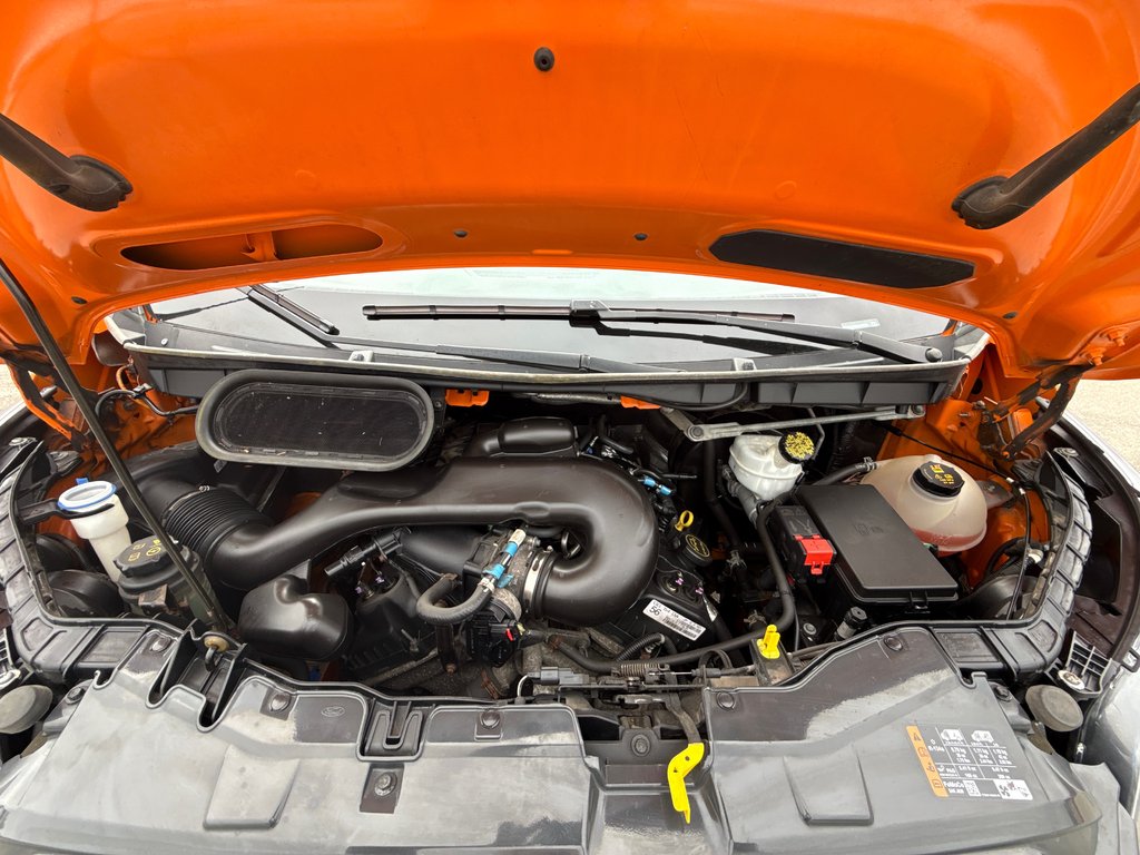 Ford Transit Cargo Van T-150 Low Roof 148' 2017 à Saint-Sulpice, Québec - 17 - w1024h768px