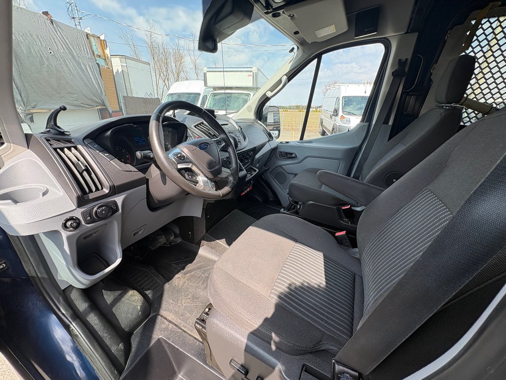 Ford Transit Cargo Van T-350 High Roof 148' 2017 à Repentigny, Québec - 12 - w1024h768px