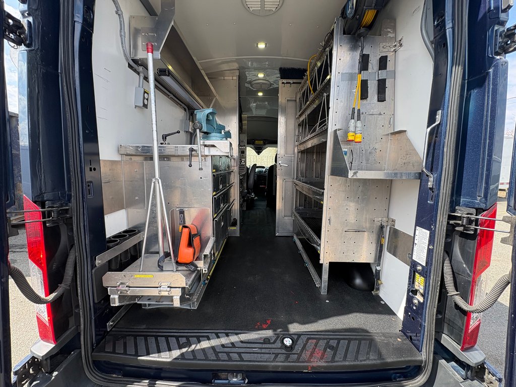 Ford Transit Cargo Van T-350 High Roof 148' 2017 à Repentigny, Québec - 10 - w1024h768px