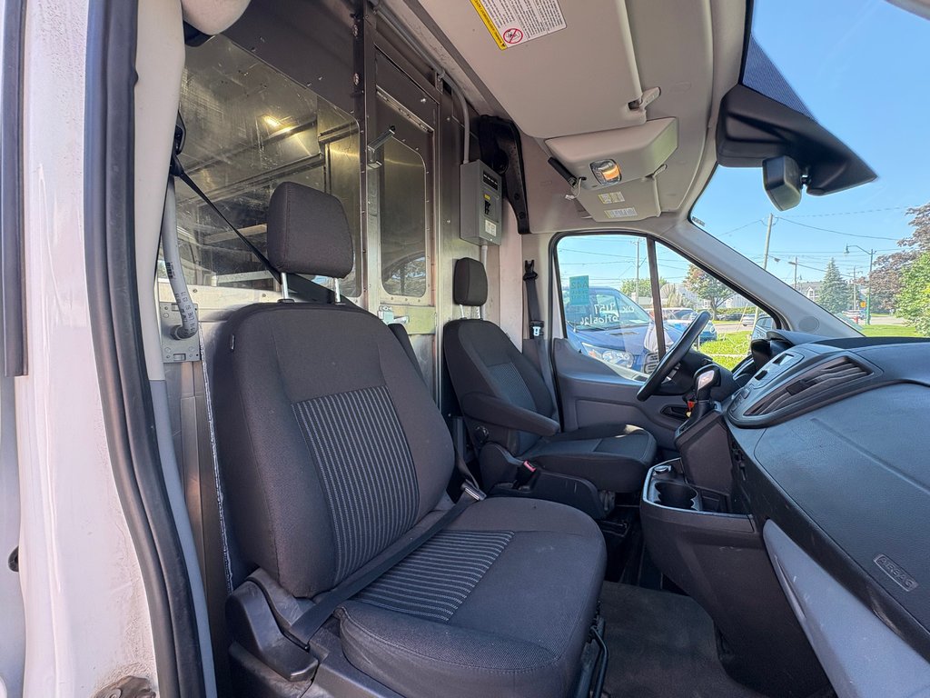 Ford Transit Cargo Van T-350 High Roof 148' 2017 à Repentigny, Québec - 10 - w1024h768px