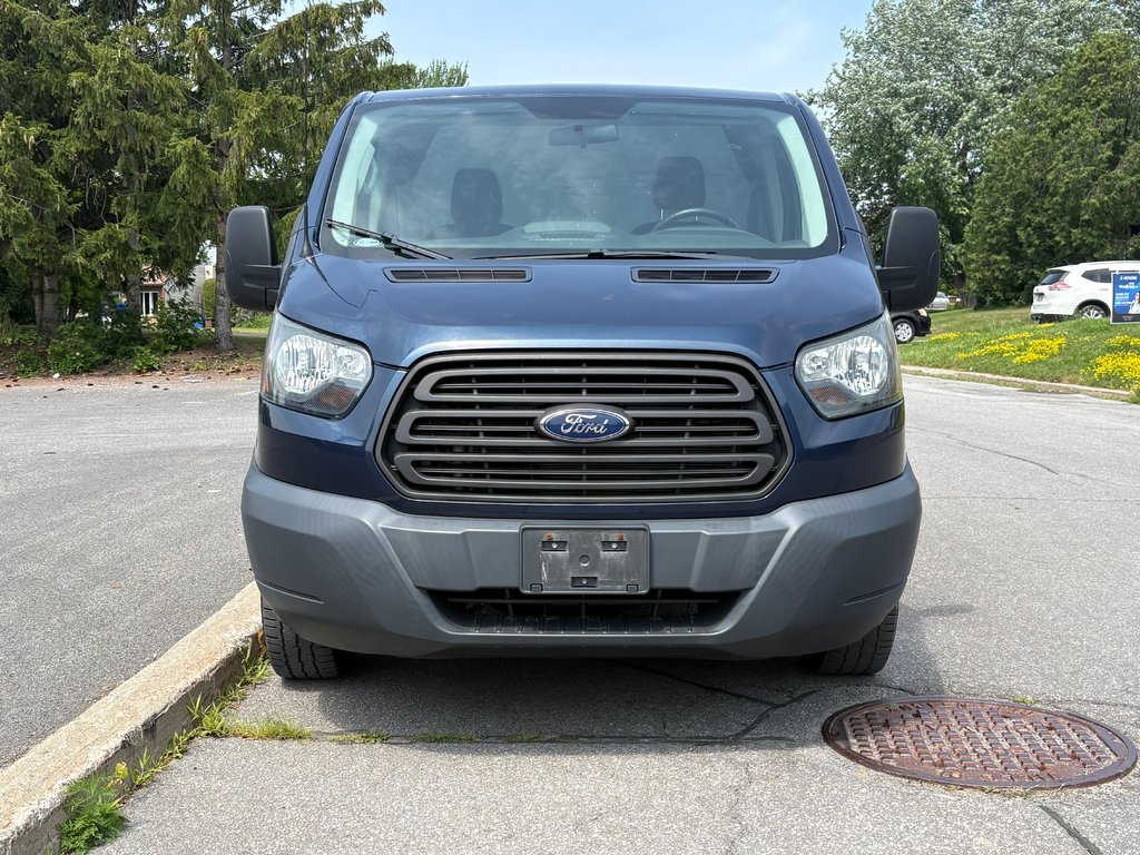 Ford Transit Cargo Van T-150 Low Roof 130' 2017 à Repentigny, Québec - 3 - w1024h768px