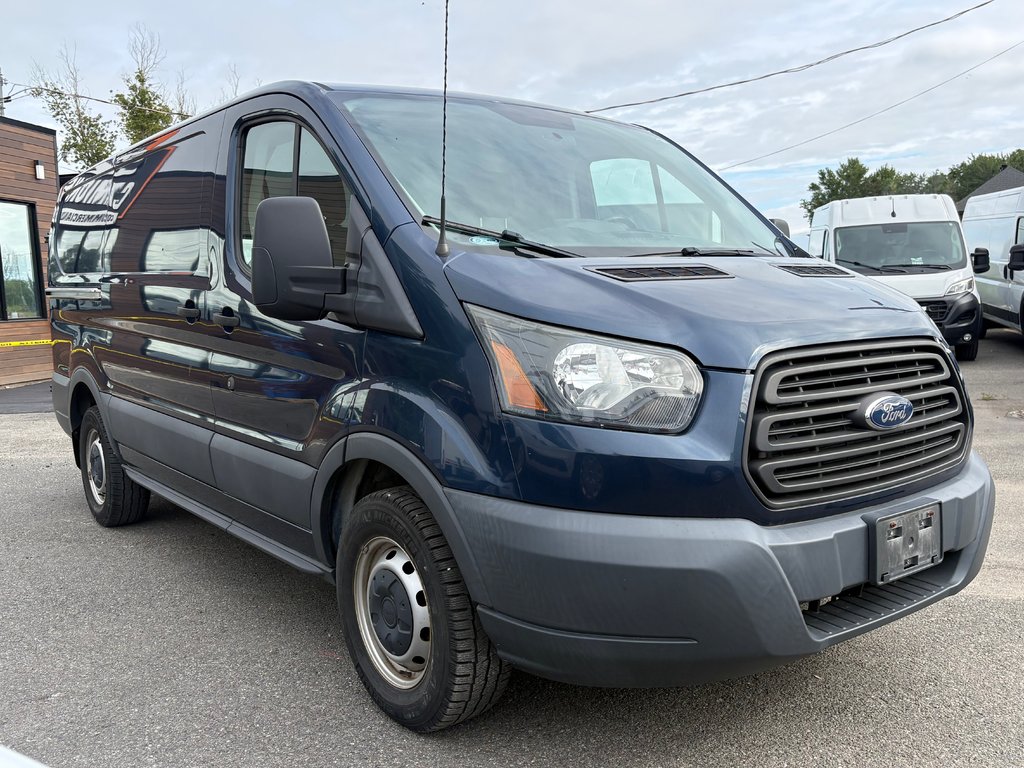 2017 Ford Transit Cargo Van T-150 Low Roof 130' in Saint-Sulpice, Quebec - 4 - w1024h768px