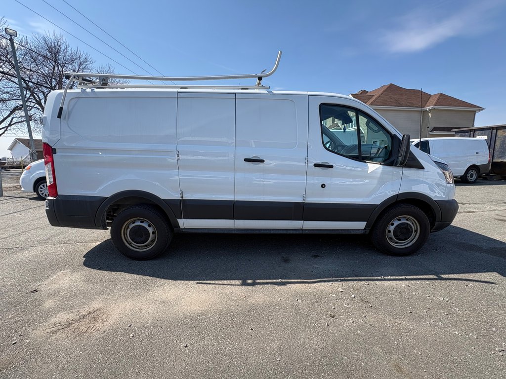 2018 Ford Transit Cargo Van T-150 Low Roof 130' in Repentigny, Quebec - 4 - w1024h768px