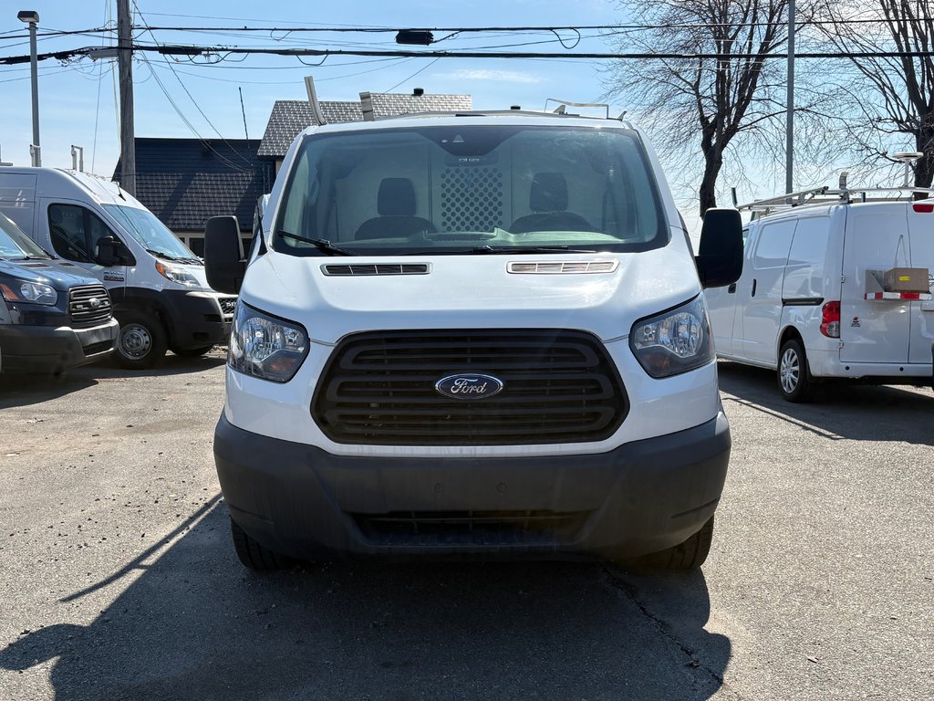 2018 Ford Transit Cargo Van T-150 Low Roof 130' in Repentigny, Quebec - 2 - w1024h768px