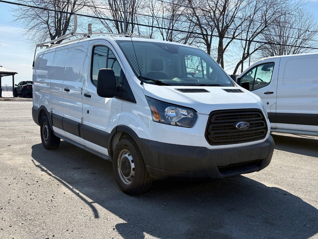 2018 Ford Transit Cargo Van T-150 Low Roof 130' in Repentigny, Quebec - 3 - w1024h768px