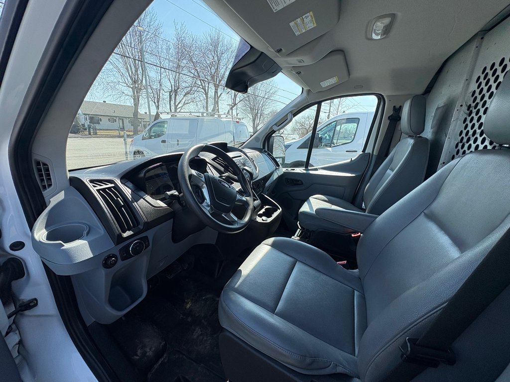 2018 Ford Transit Cargo Van T-150 Low Roof 130' in Repentigny, Quebec - 11 - w1024h768px