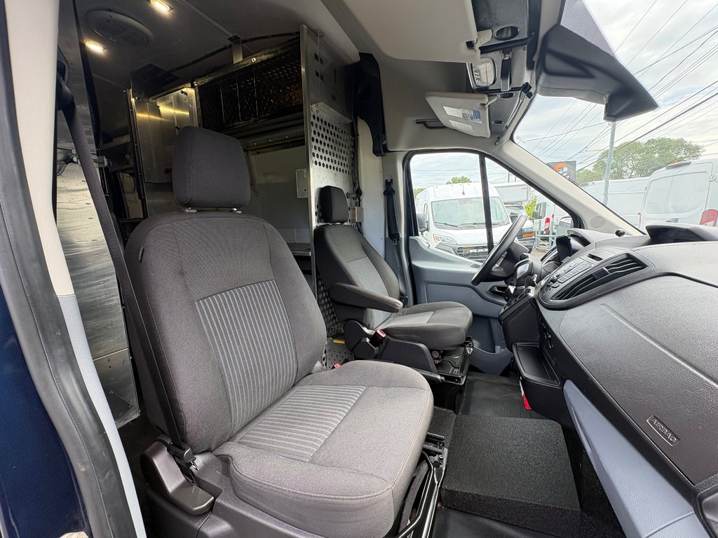 2018 Ford Transit Cargo Van T-350 High Roof 148' in Repentigny, Quebec - 14 - w1024h768px
