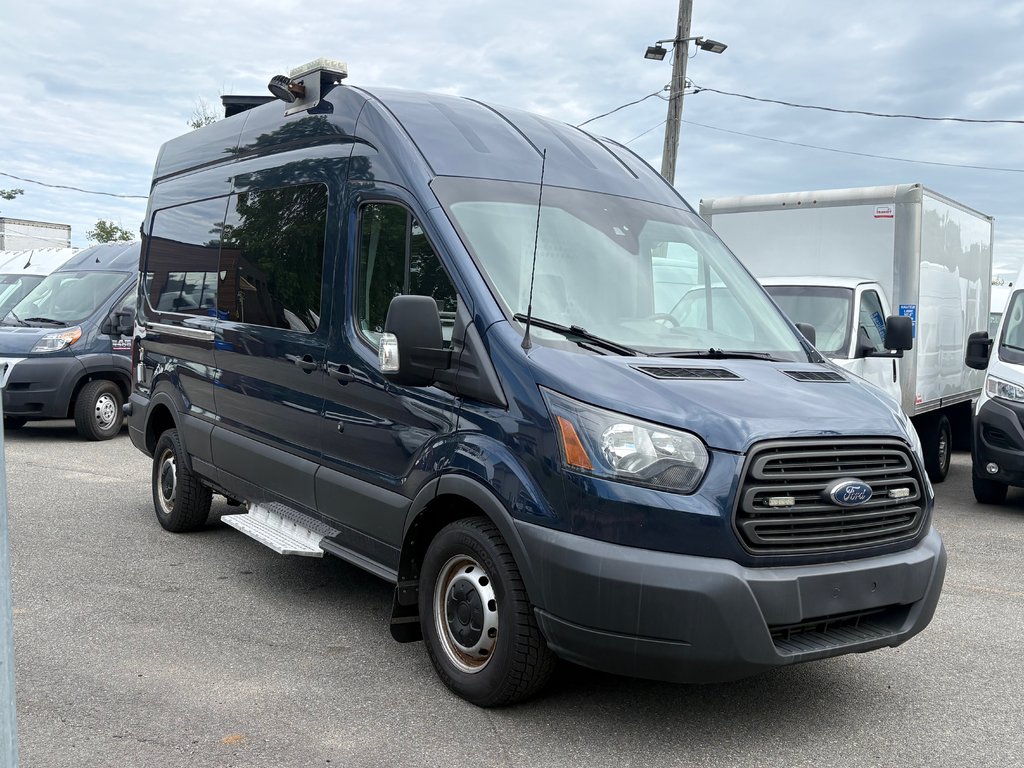 2018 Ford Transit Cargo Van T-350 High Roof 148' in Repentigny, Quebec - 4 - w1024h768px