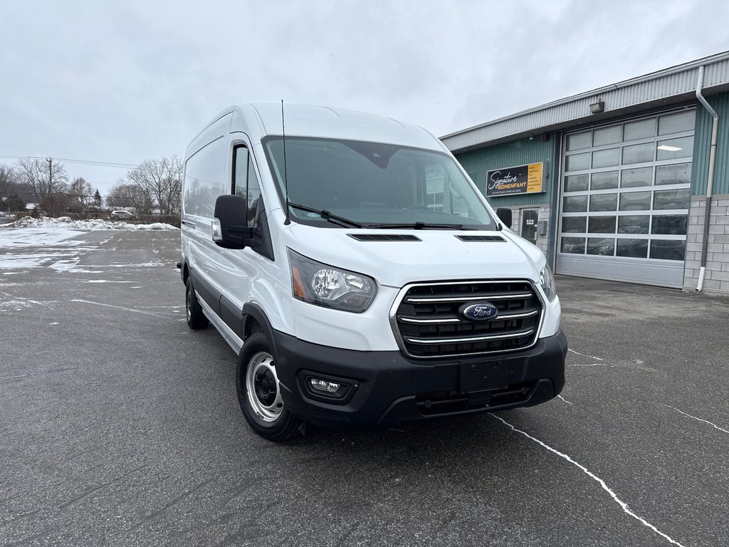 Ford Transit Cargo Van T-250 Medium Roof 148' 2020 à Repentigny, Québec - 9 - w1024h768px
