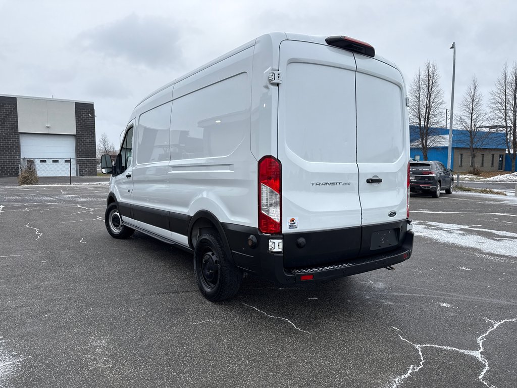 Ford Transit Cargo Van T-250 Medium Roof 148' 2020 à Repentigny, Québec - 5 - w1024h768px