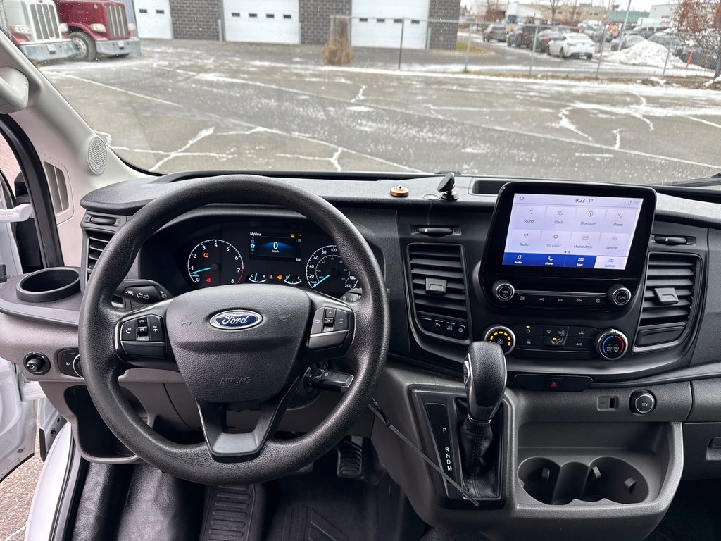Ford Transit Cargo Van T-250 Medium Roof 148' 2020 à Repentigny, Québec - 17 - w1024h768px