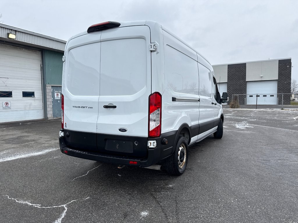 Ford Transit Cargo Van T-250 Medium Roof 148' 2020 à Repentigny, Québec - 7 - w1024h768px