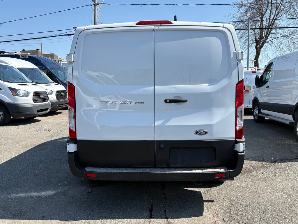 Ford Transit Cargo Van T-250 Low Roof 148'' 2020 à Repentigny, Québec - 7 - w1024h768px