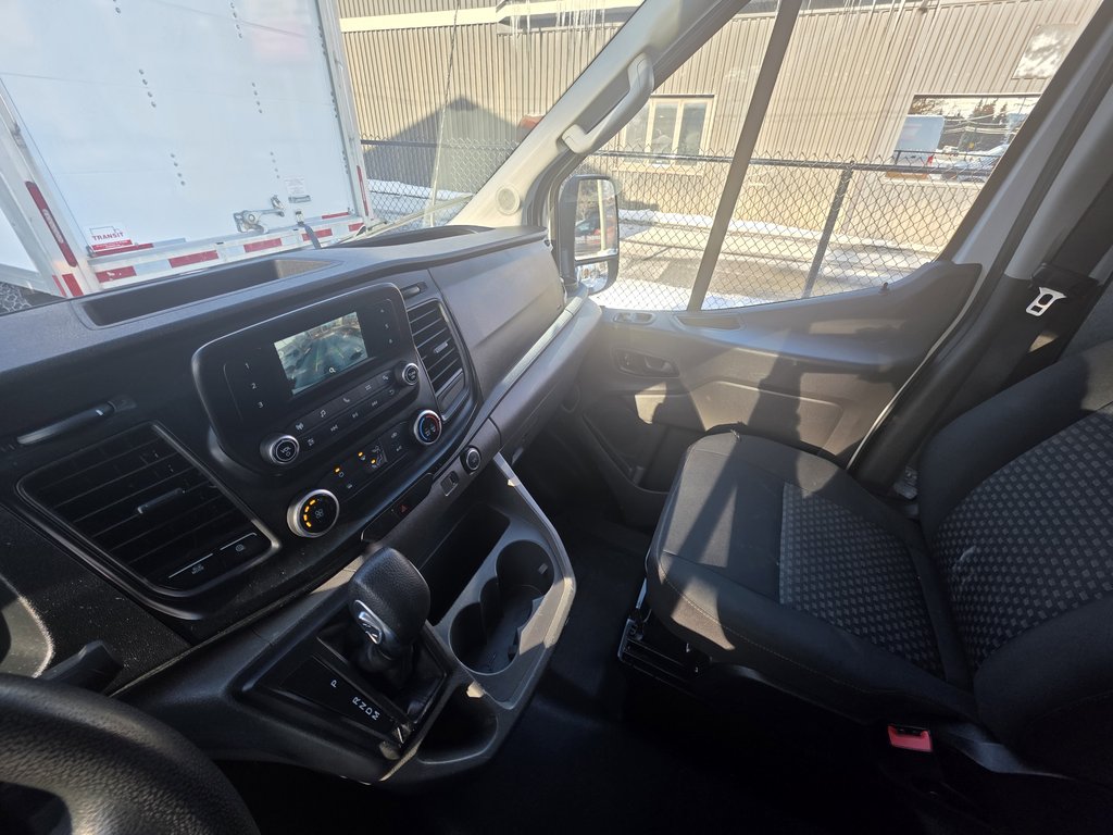 2020 Ford Transit Cargo Van T-250 Medium Roof 148' in Repentigny, Quebec - 13 - w1024h768px