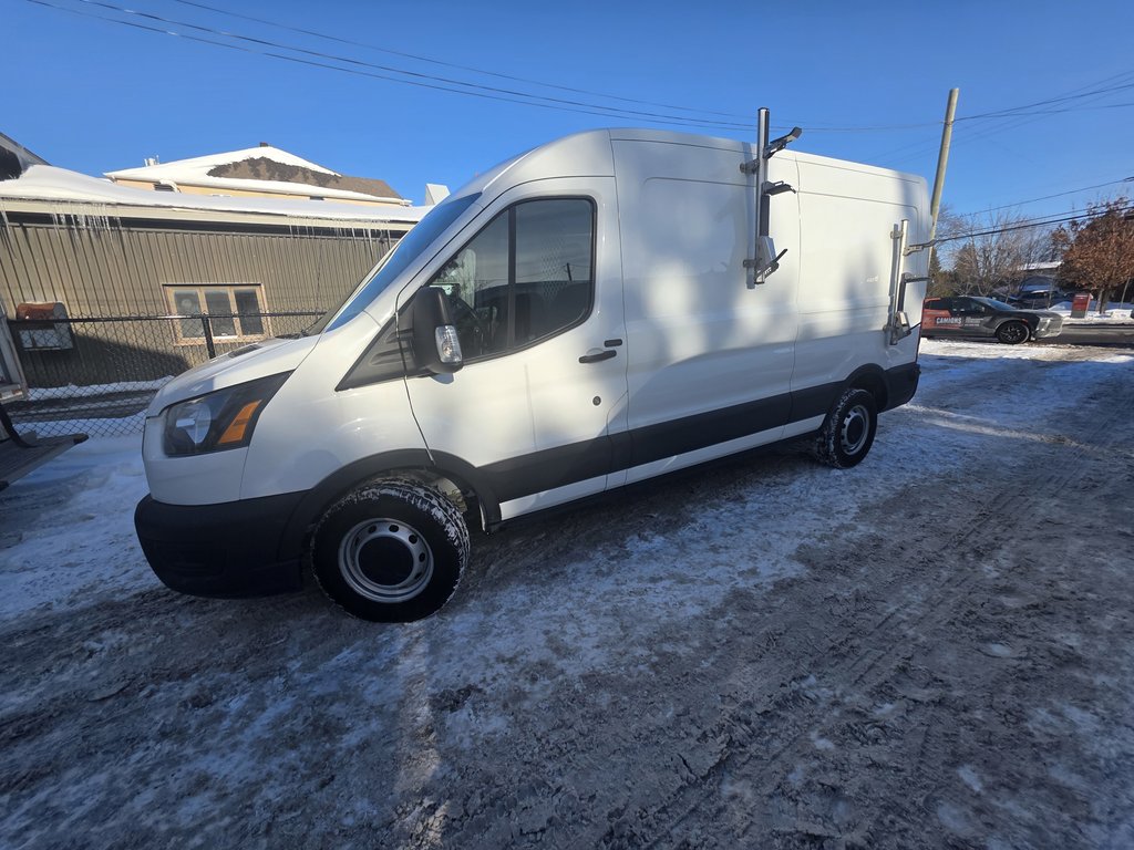 2020 Ford Transit Cargo Van T-250 Medium Roof 148' in Repentigny, Quebec - 2 - w1024h768px