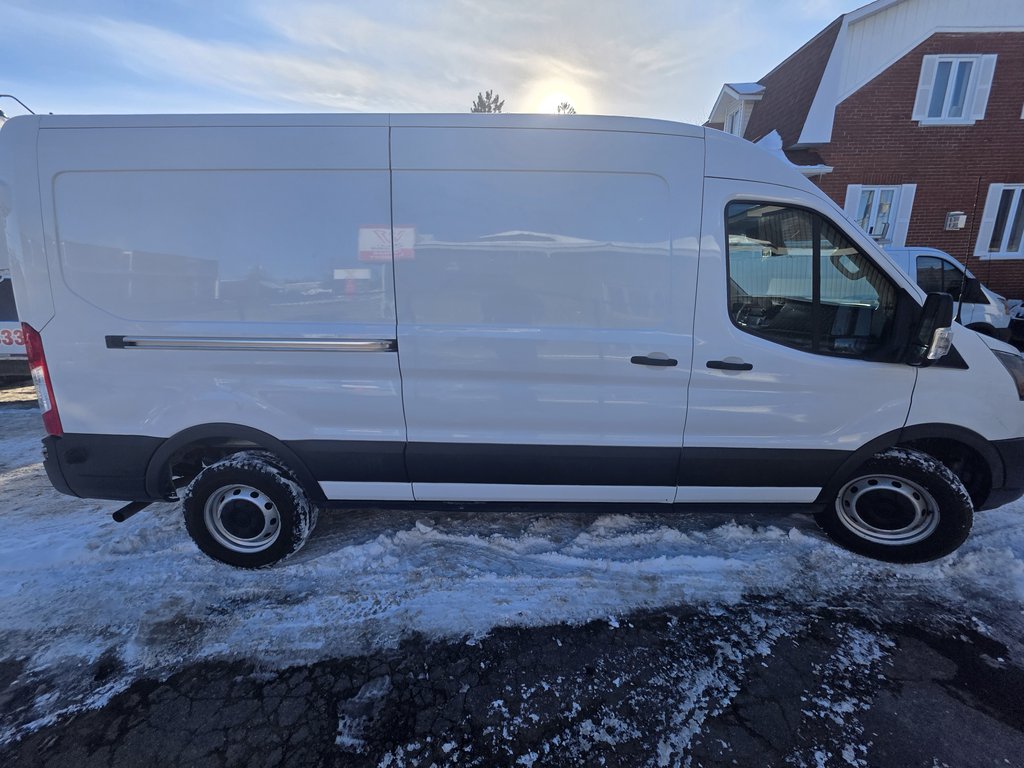 2020 Ford Transit Cargo Van T-250 Medium Roof 148' in Repentigny, Quebec - 6 - w1024h768px
