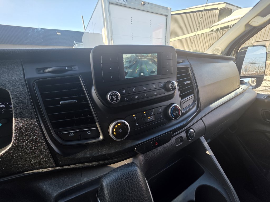2020 Ford Transit Cargo Van T-250 Medium Roof 148' in Repentigny, Quebec - 12 - w1024h768px