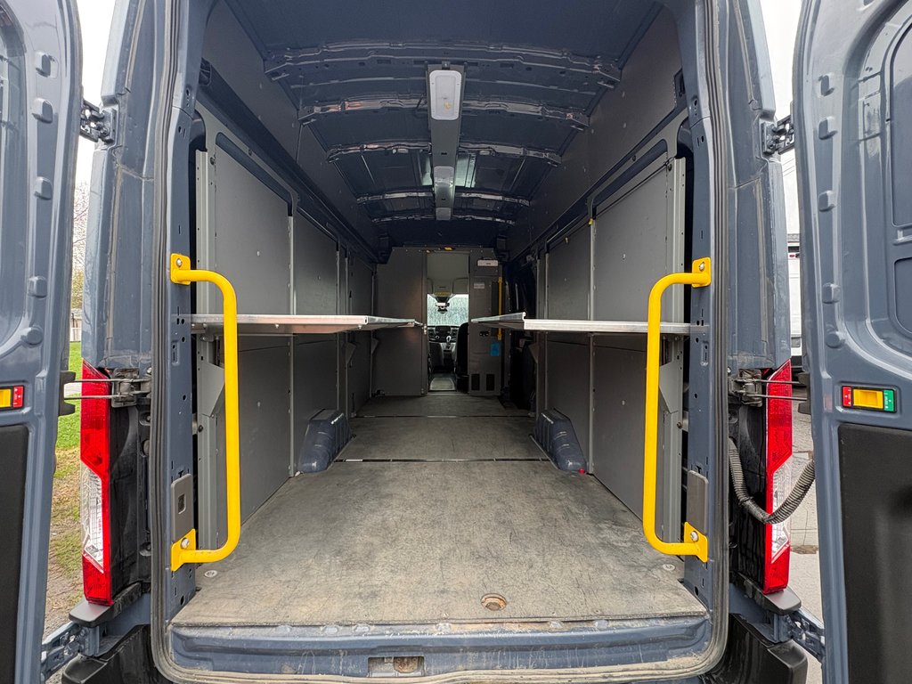 Ford Transit Cargo Van T-250 High Roof 148' EXT 2021 à Repentigny, Québec - 8 - w1024h768px