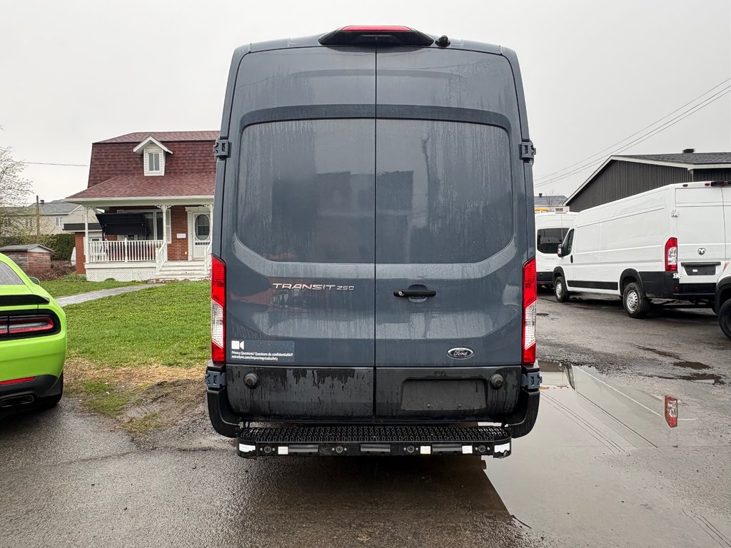 Ford Transit Cargo Van T-250 High Roof 148' EXT 2021 à Repentigny, Québec - 6 - w1024h768px