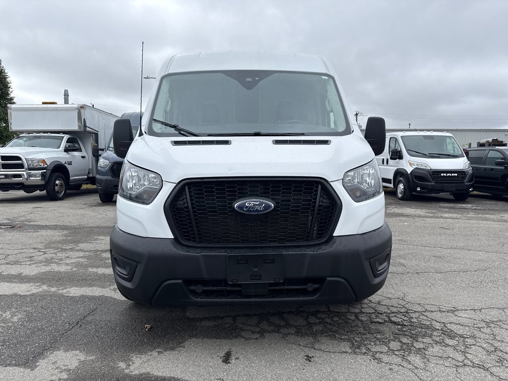 Ford Transit Cargo Van T-250 Medium Roof 130' 2022 à Repentigny, Québec - 9 - w1024h768px