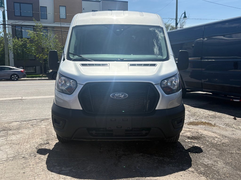 2022 Ford Transit Cargo Van T-250 Medium Roof 130' in Repentigny, Quebec - 3 - w1024h768px