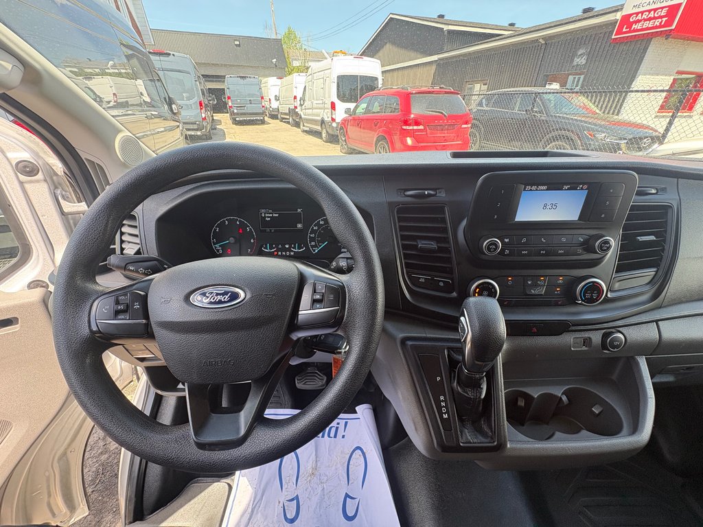 2022 Ford Transit Cargo Van T-250 Medium Roof 130' in Repentigny, Quebec - 11 - w1024h768px
