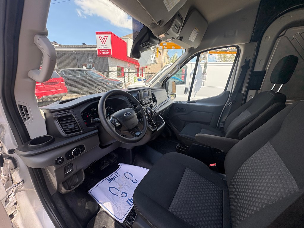2022 Ford Transit Cargo Van T-250 Medium Roof 130' in Repentigny, Quebec - 10 - w1024h768px